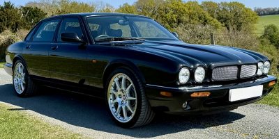 Jaguar XJR  100